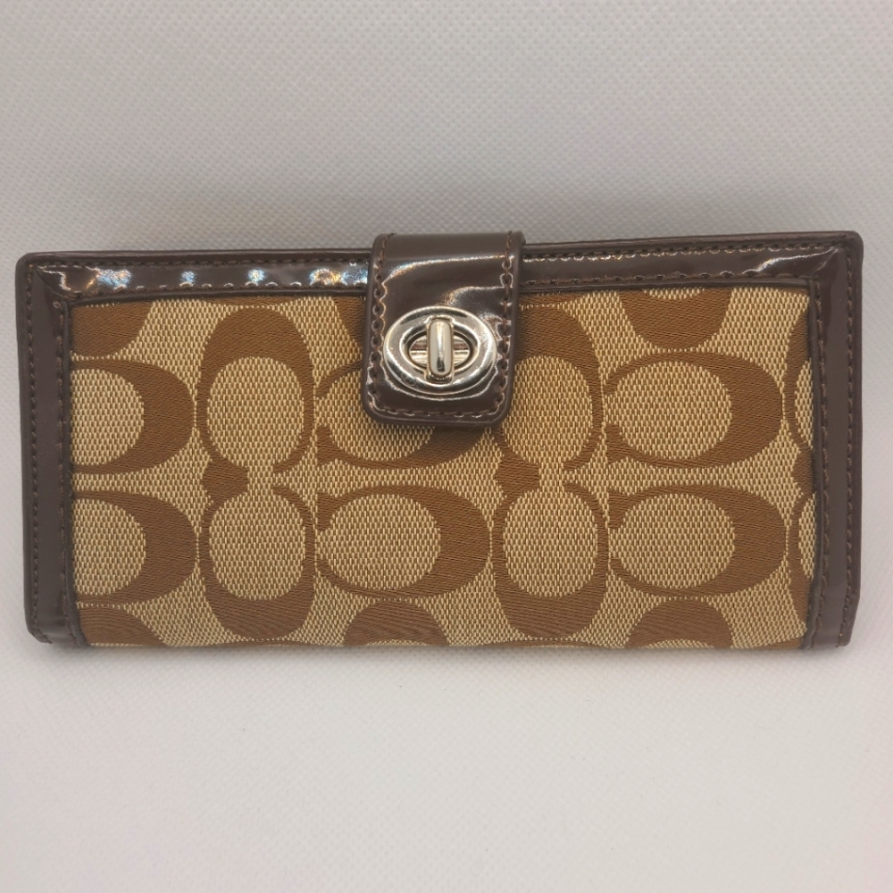 Coach wallet - classic C design brand new